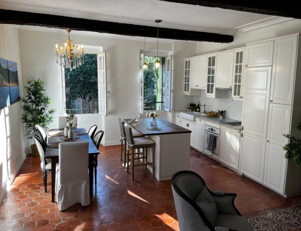 Pezenas dining kitchen